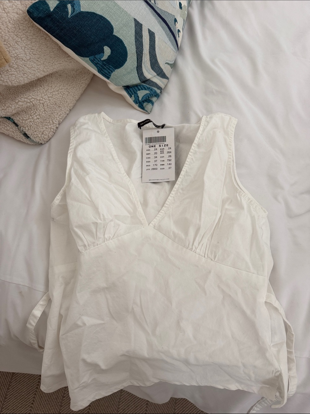 Brandy Melville White Sleeveless V-Neck Cotton Top